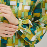 ¥【予約商品|9月下旬お届け】サテンボウタイブラウス「緑の風景」Kaoru Iga