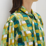 ¥【予約商品|9月下旬お届け】サテンボウタイブラウス「緑の風景」Kaoru Iga