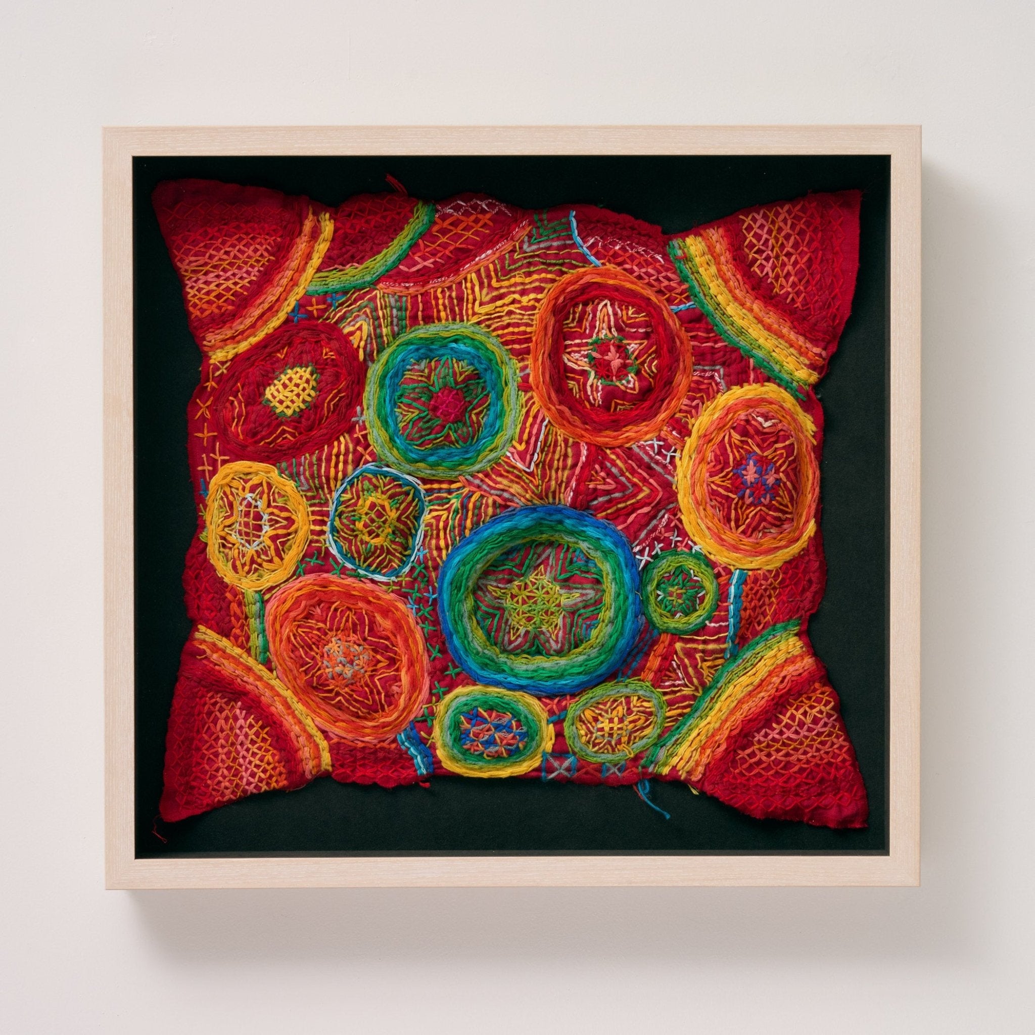 サバンナ　ハンドメイド　絵画　立体 ティンガティンガ・アート 13665「サバンナを行くマサイの家族～星空