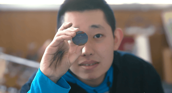 愛するものの “副産物”だから美しいーー。作家・岡部志士が愛する “コロイチ”とは - HERALBONY