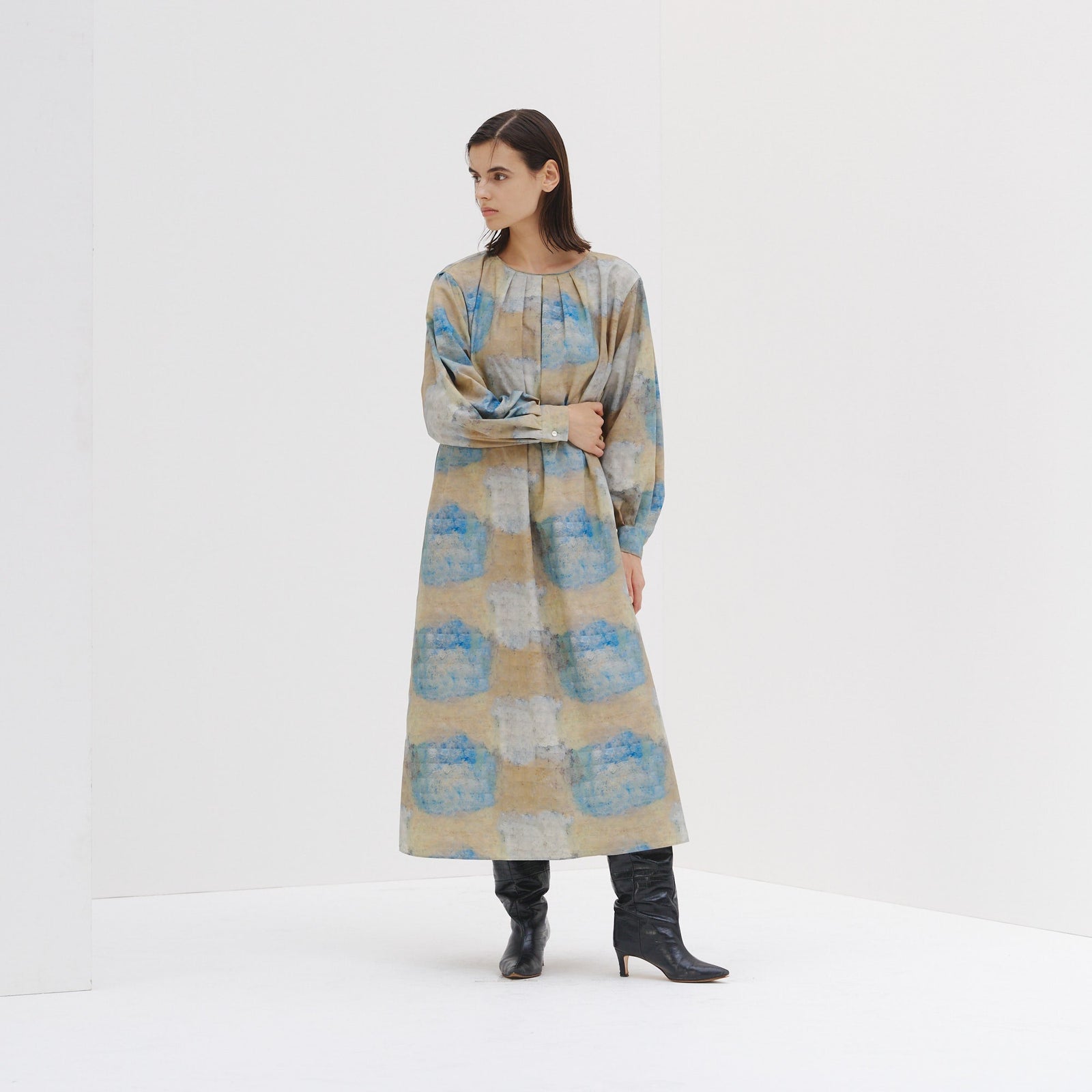 現行品 HERALBONY クルーネックワンピース「（無題）（丸）」 クルー