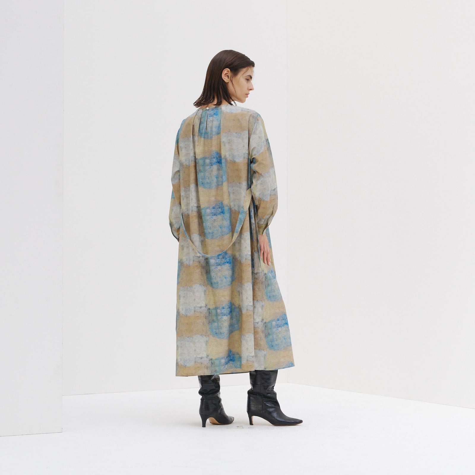 クルーネックワンピース「#1225」 – HERALBONY