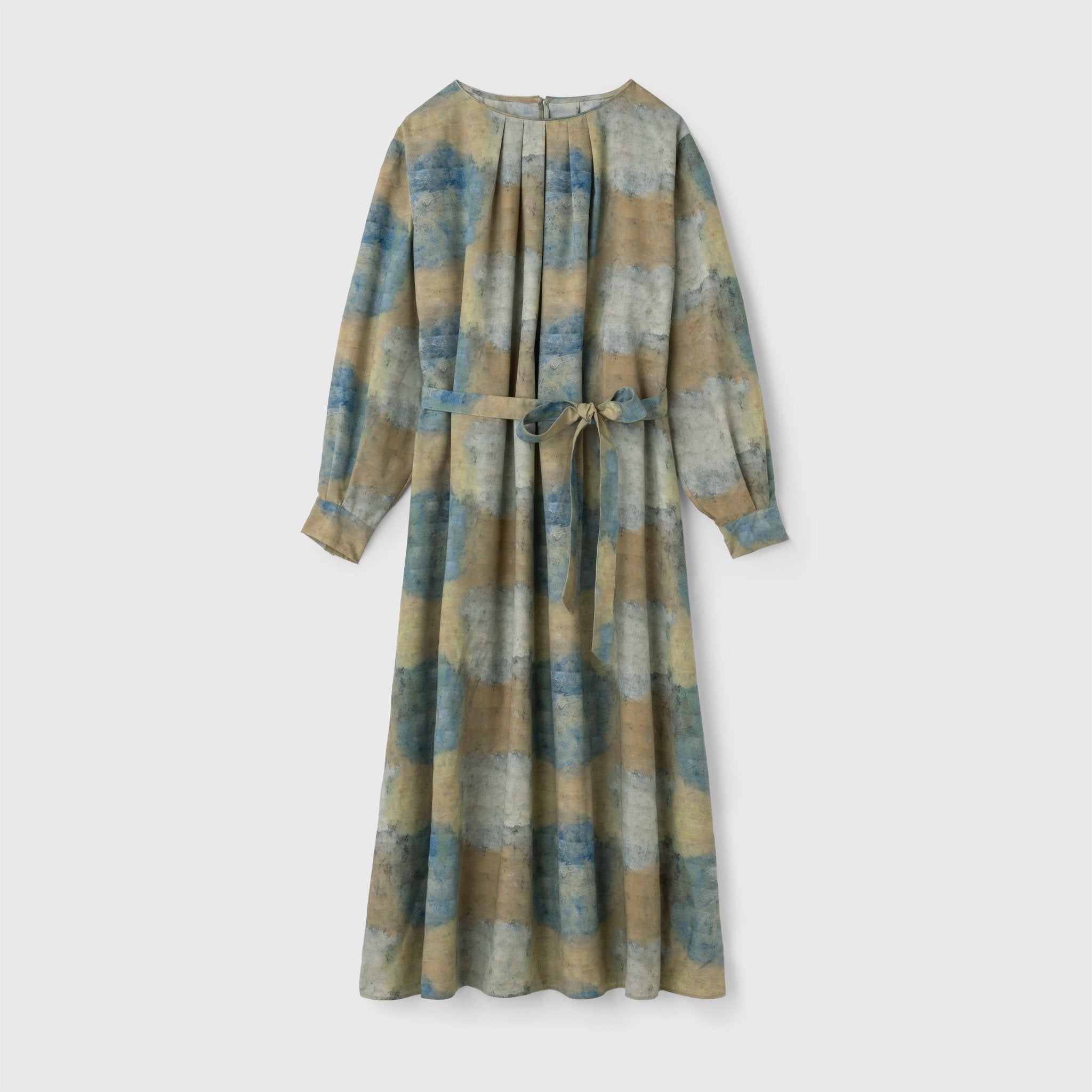 クルーネックワンピース「キクノハバシキ」 – HERALBONY