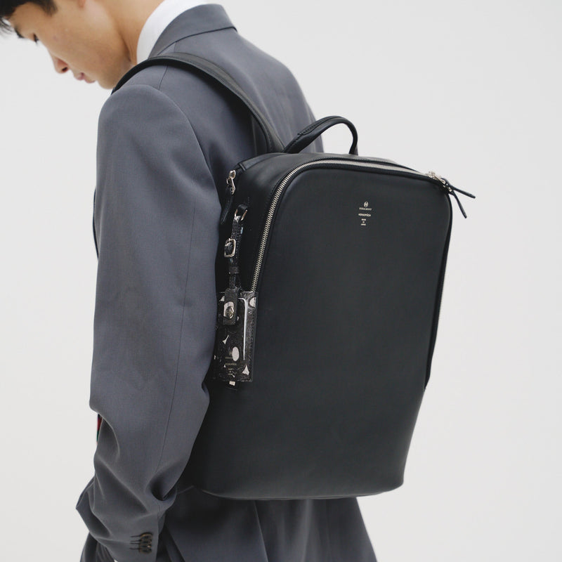 ￥【予約商品｜12月中旬お届け】レザーリュック「（無題）（丸）」Sanae Sasaki