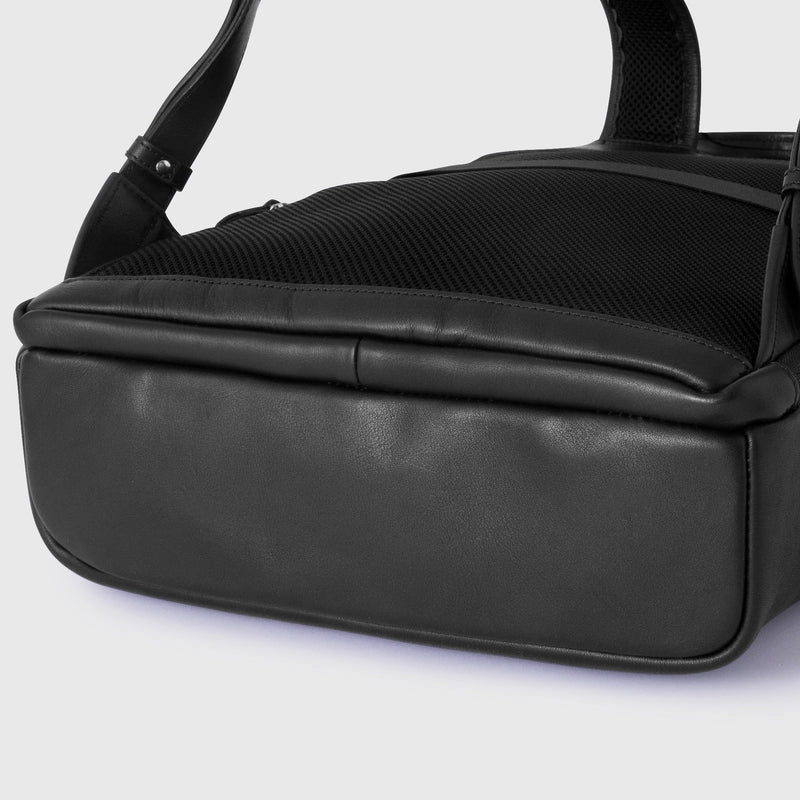 ￥【予約商品｜12月中旬お届け】レザーリュック「（無題）（丸）」Sanae Sasaki