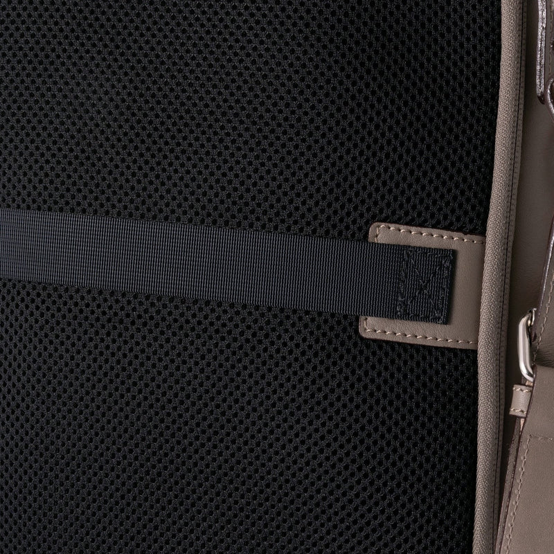 ￥【予約商品｜12月中旬お届け】レザーリュック「楽譜」Kaoru Iga