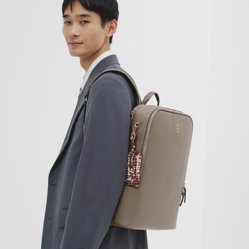 ￥【予約商品｜12月中旬お届け】レザーリュック「楽譜」Kaoru Iga