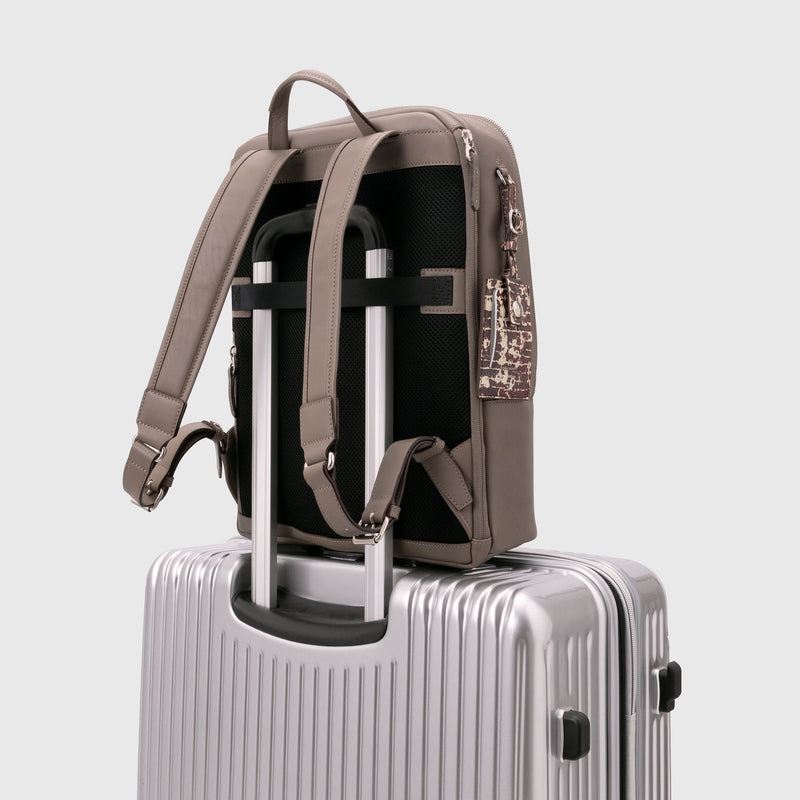 ￥【予約商品｜12月中旬お届け】レザーリュック「楽譜」Kaoru Iga