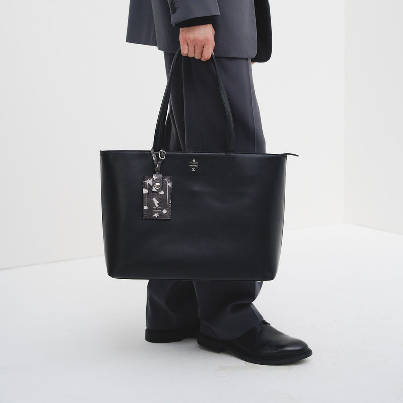 ￥【予約商品｜12月中旬お届け】レザートートバッグ「（無題）（丸）」Sanae Sasaki