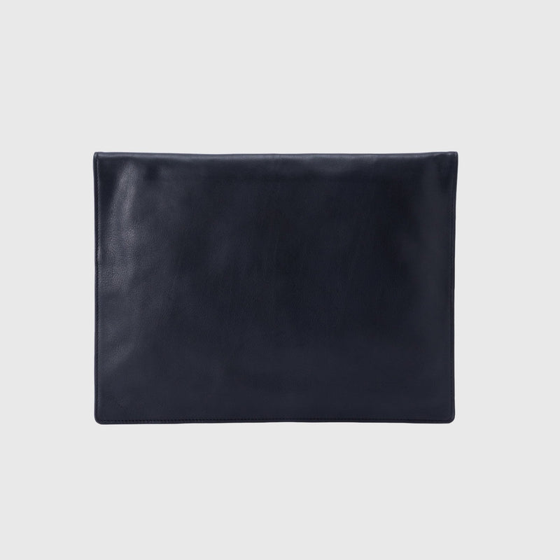 ￥【予約商品｜12月中旬お届け】レザーPCケース「（無題）（丸）」Sanae Sasaki