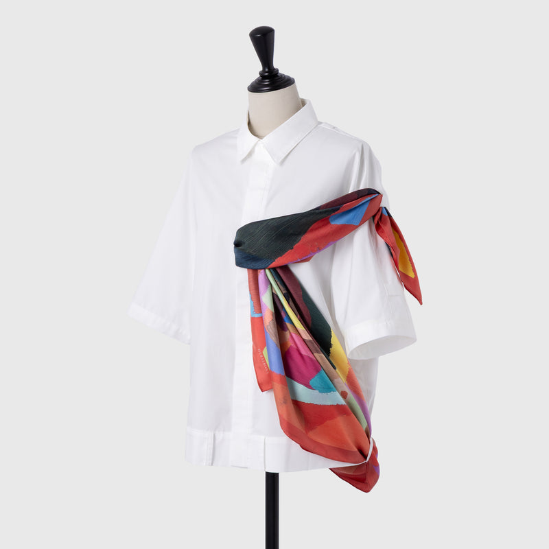 [Pre-order item | Delivery early to mid-November] Silk scarf "Love is Red"