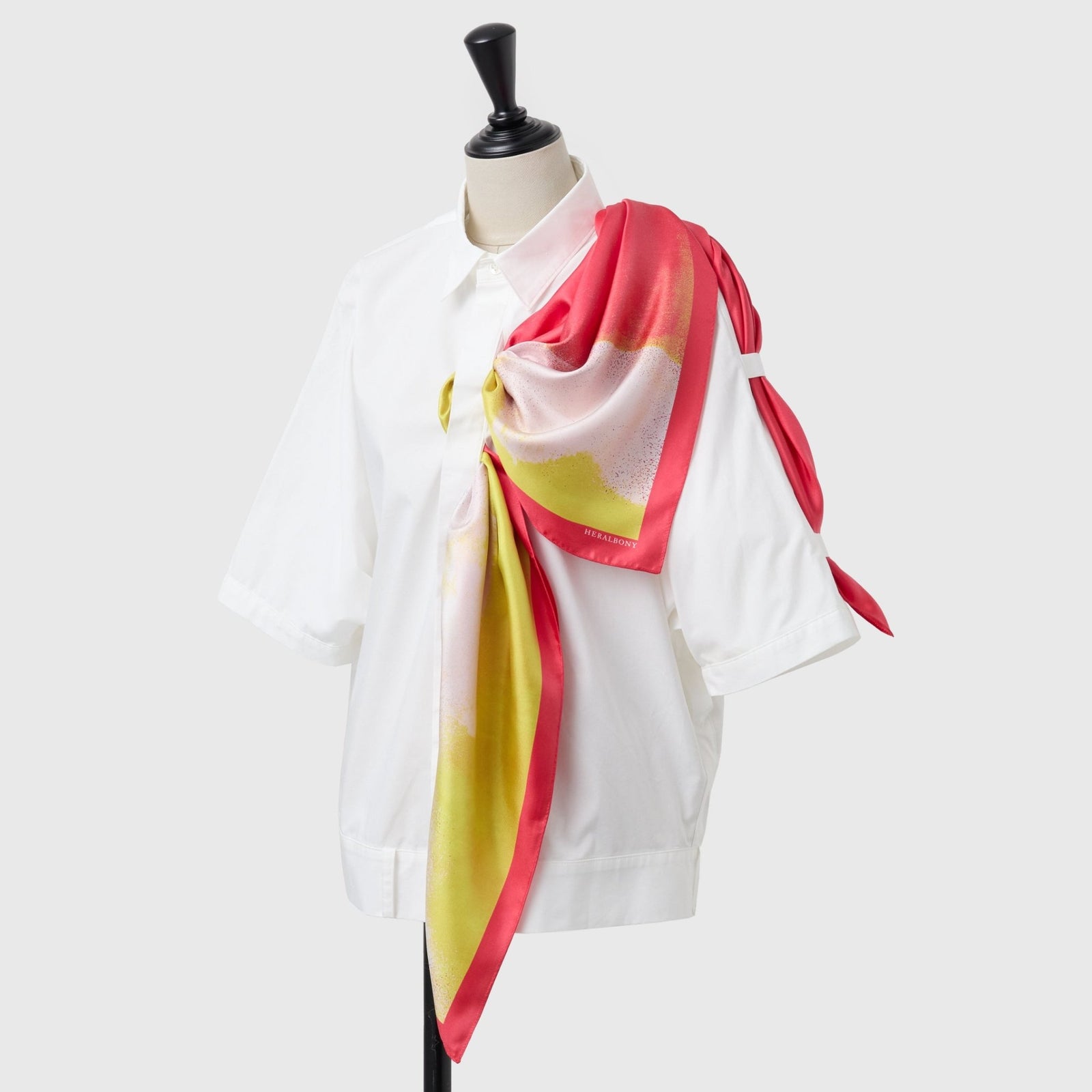 シルクスカーフ「朝焼け」 – HERALBONY
