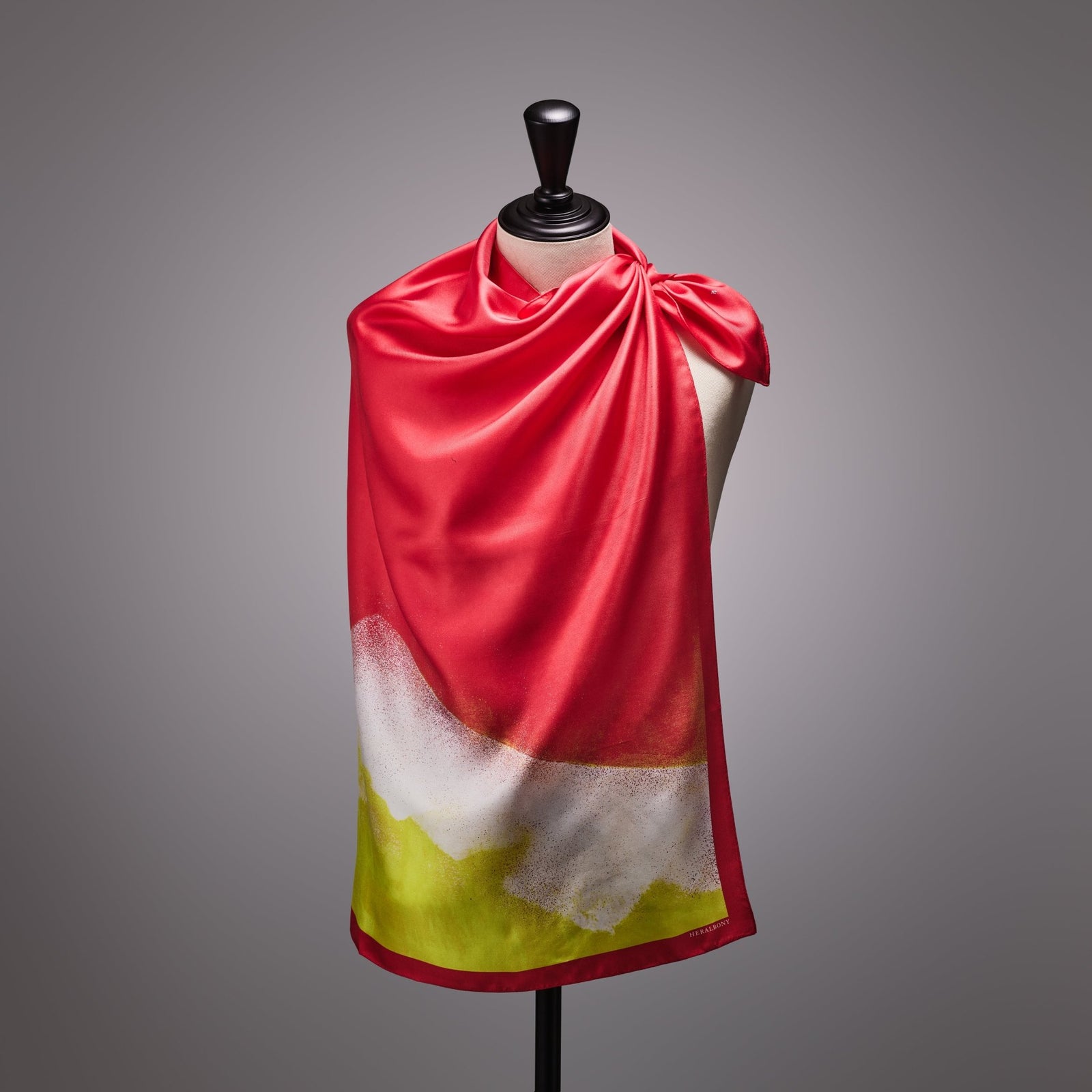 シルクスカーフ「朝焼け」 – HERALBONY