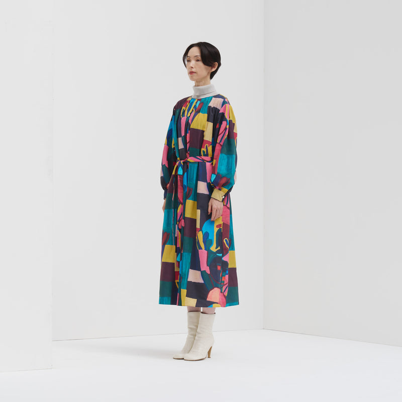 クルーネックワンピース「地球を美しくしようと言う真鍋さん」