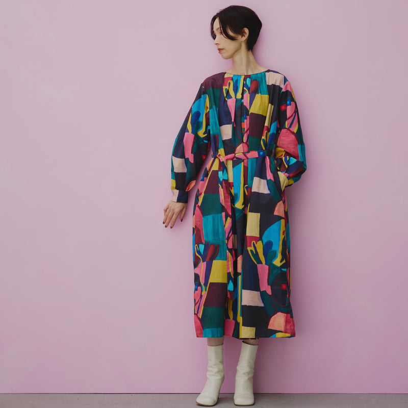 クルーネックワンピース「地球を美しくしようと言う真鍋さん」