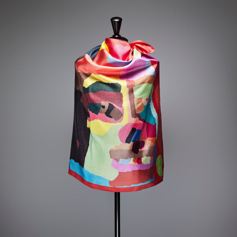 [Pre-order item | Delivery early to mid-November] Silk scarf "Love is Red"