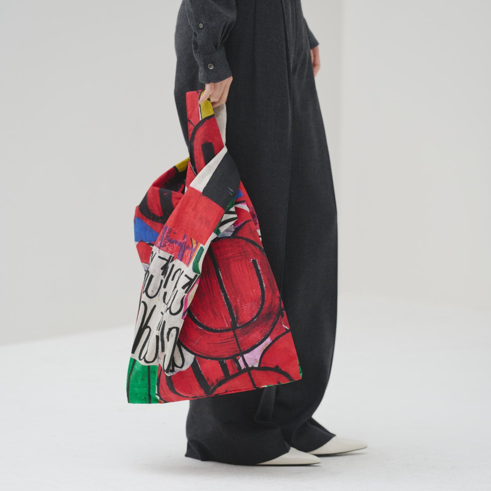 希少 ヘラルボニー ベルメゾン コラボ ショルダーバッグ パッカブル2WAYナイロンショルダー「apples」 – HERALBONY