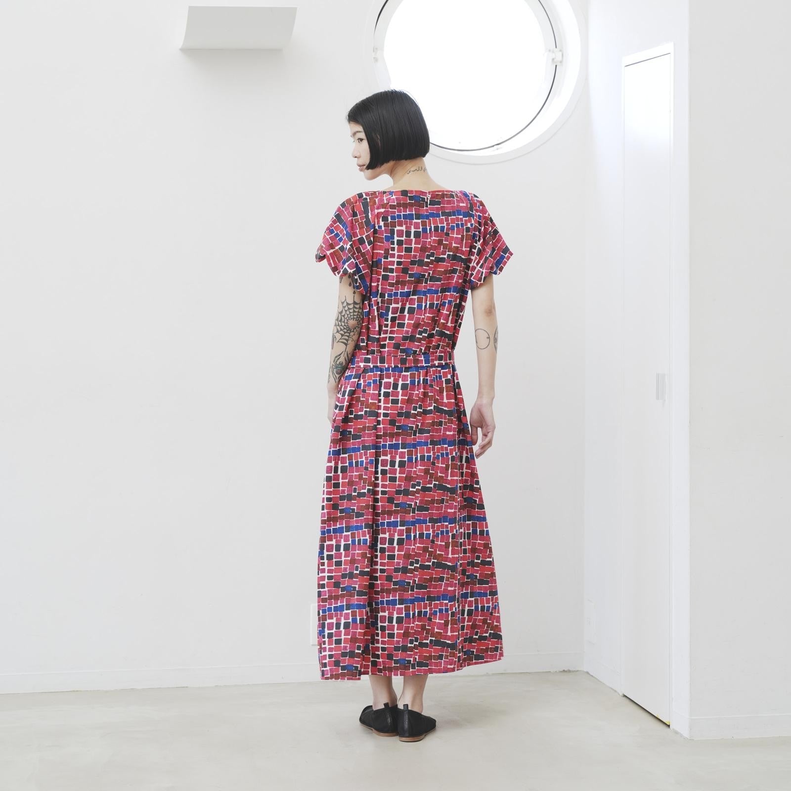バルーンスリーブワンピース「無題」 – HERALBONY