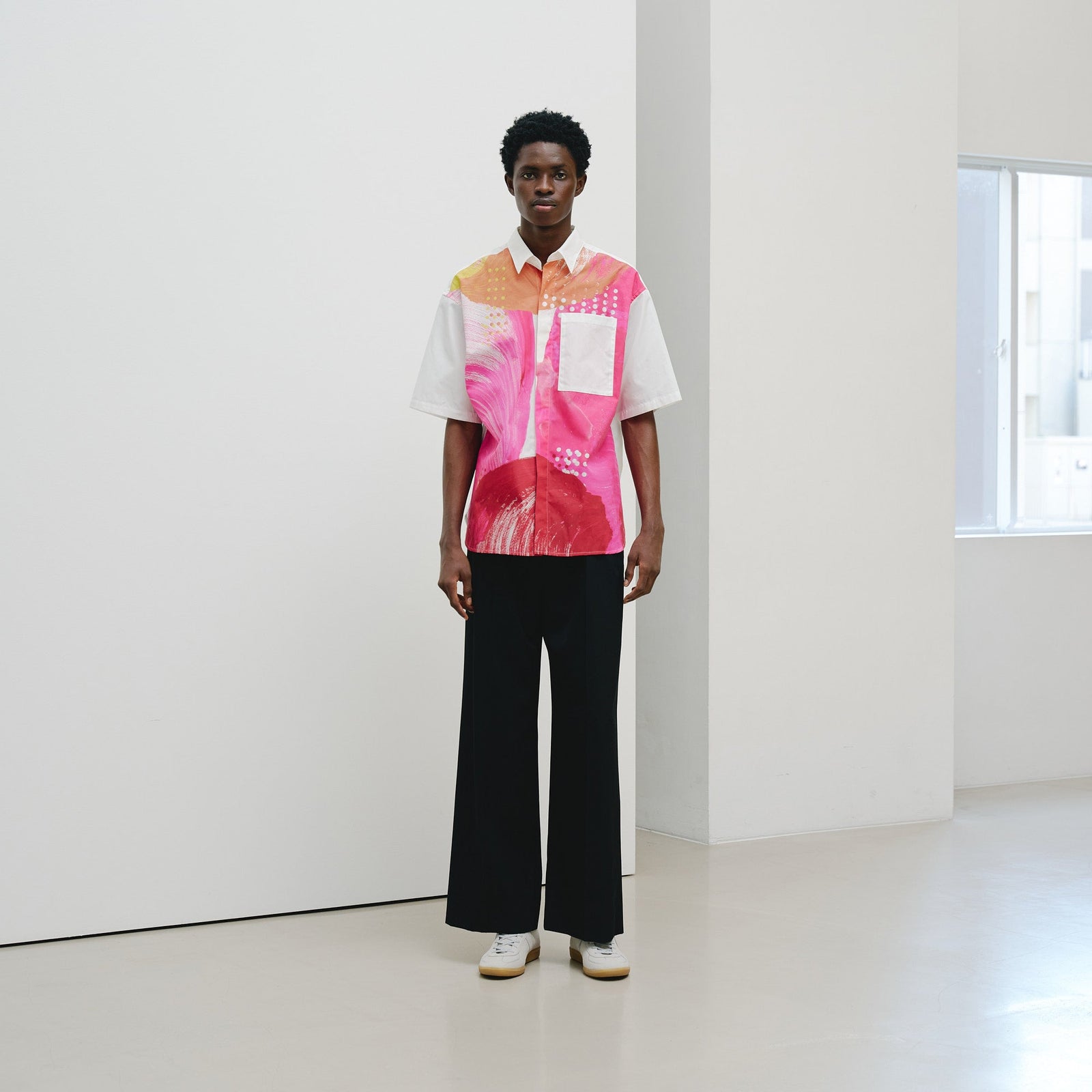 アートパネル半袖シャツ「タイトル不明 Red」 – HERALBONY