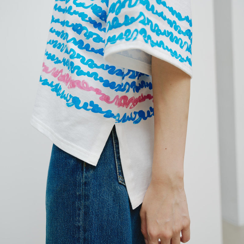 ￥【予約商品｜8月末〜9月上旬お届け】アートボーダーチュニックTシャツ「blue brush - mm2025」marina
