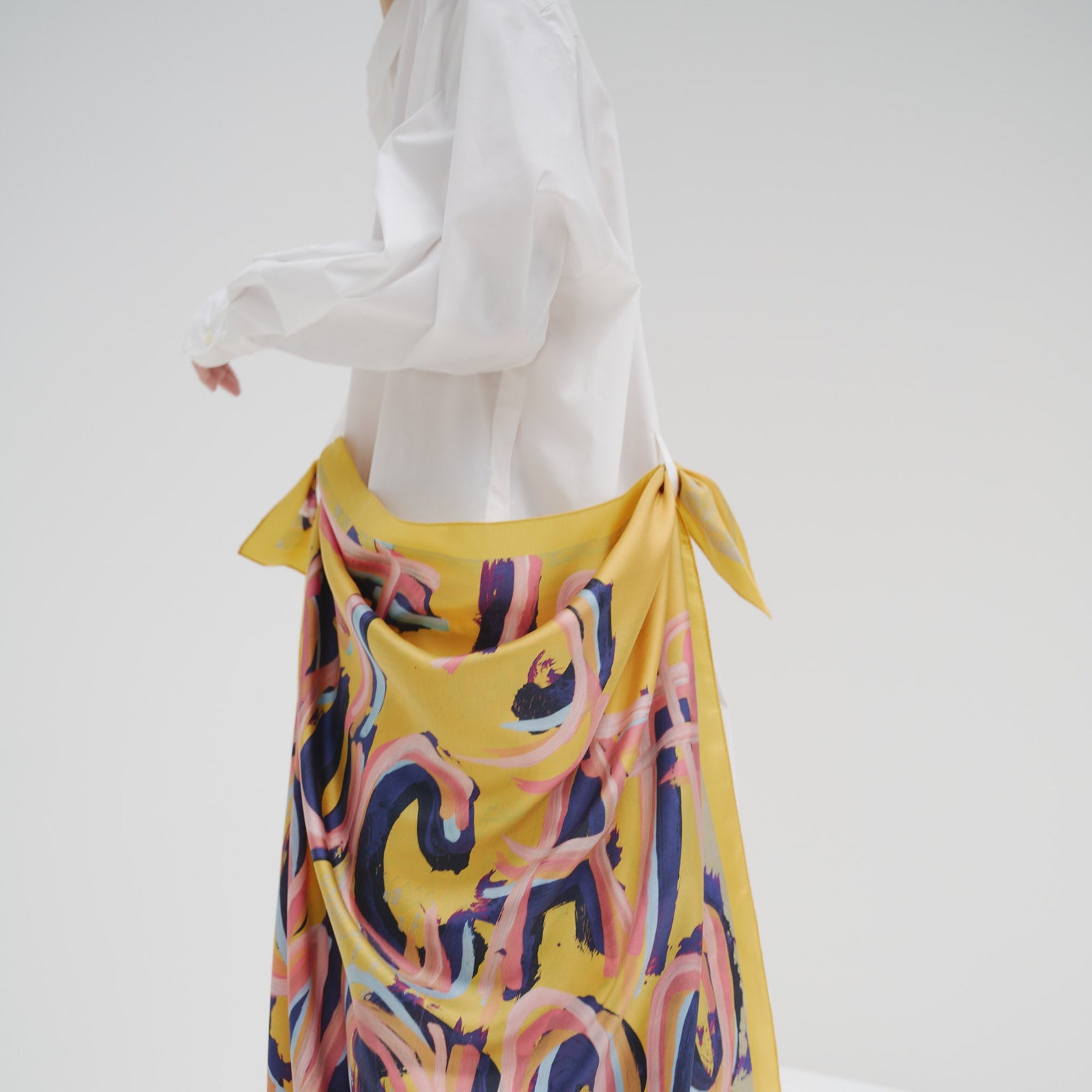 スカーフループ付きシャツワンピース – HERALBONY