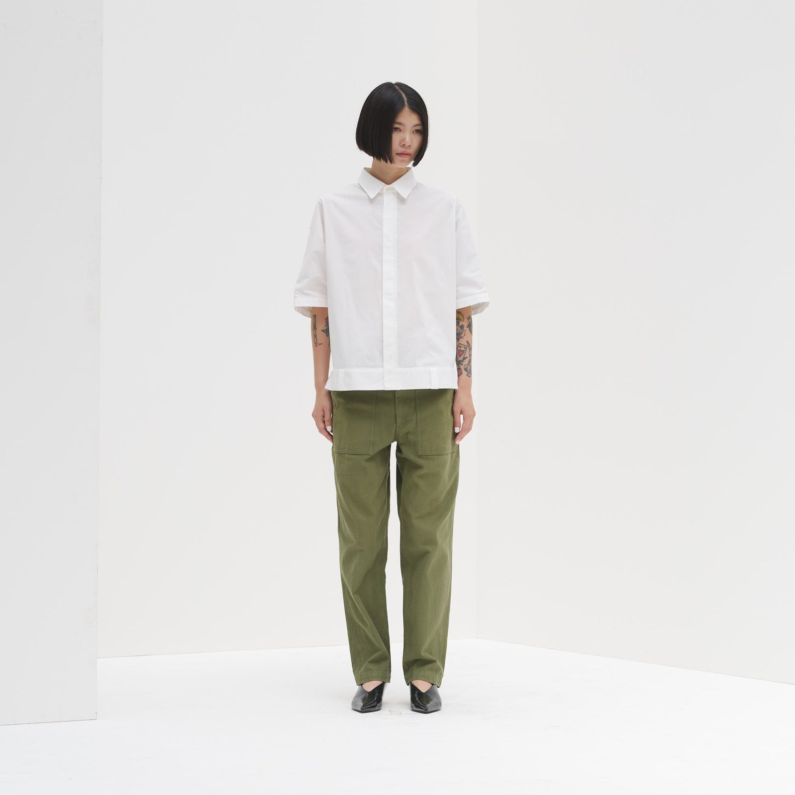 スカーフループ付きショートシャツ – HERALBONY