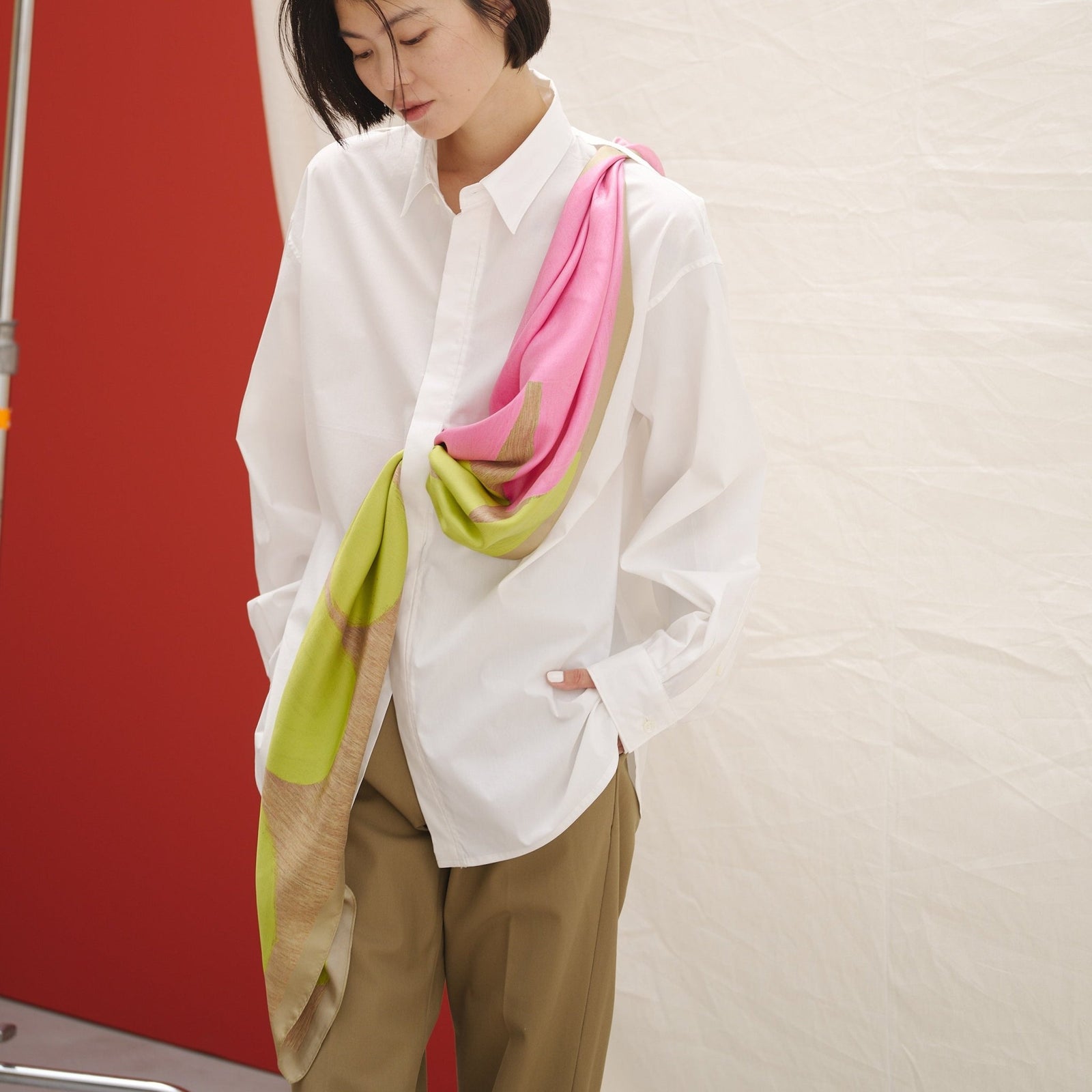 Basic shirt with scarf loop – HERALBONY