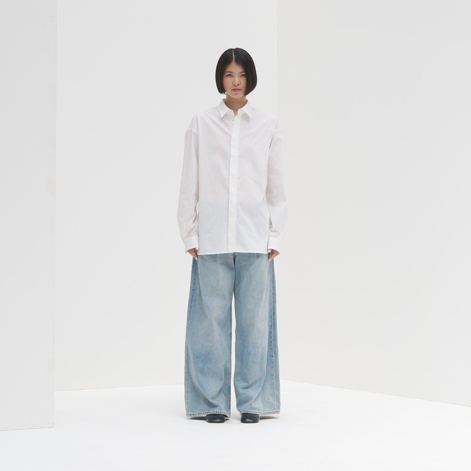 スカーフループ付きベーシックシャツ – HERALBONY