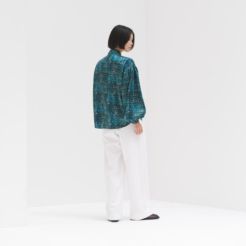 ￥【予約商品｜9月下旬お届け】サテンボウタイブラウス「こもれび」Kaoru Iga