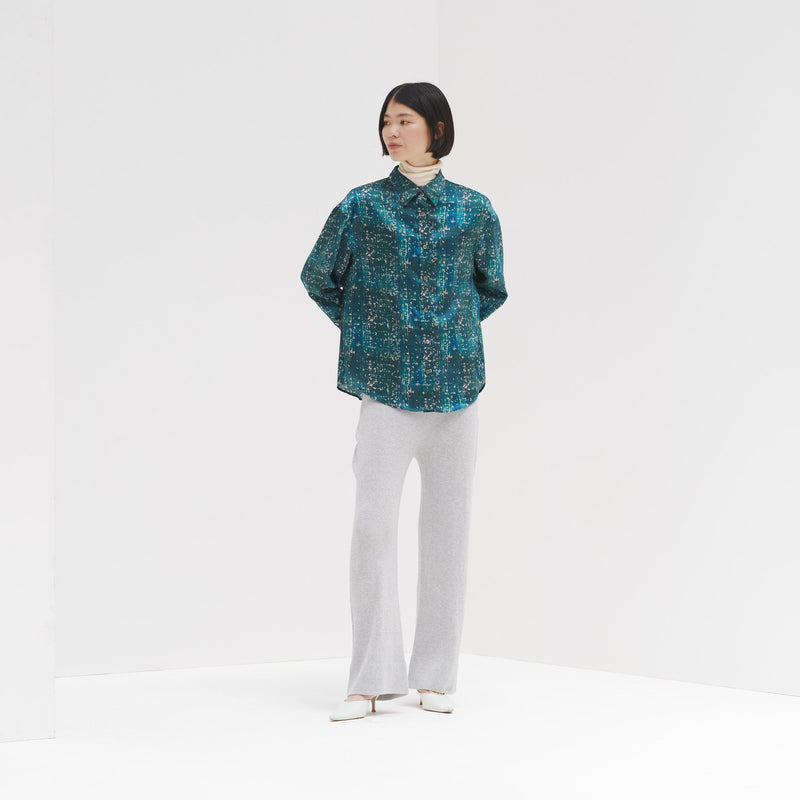 ￥【予約商品｜9月下旬お届け】サテンシャツブラウス「こもれび」Kaoru Iga
