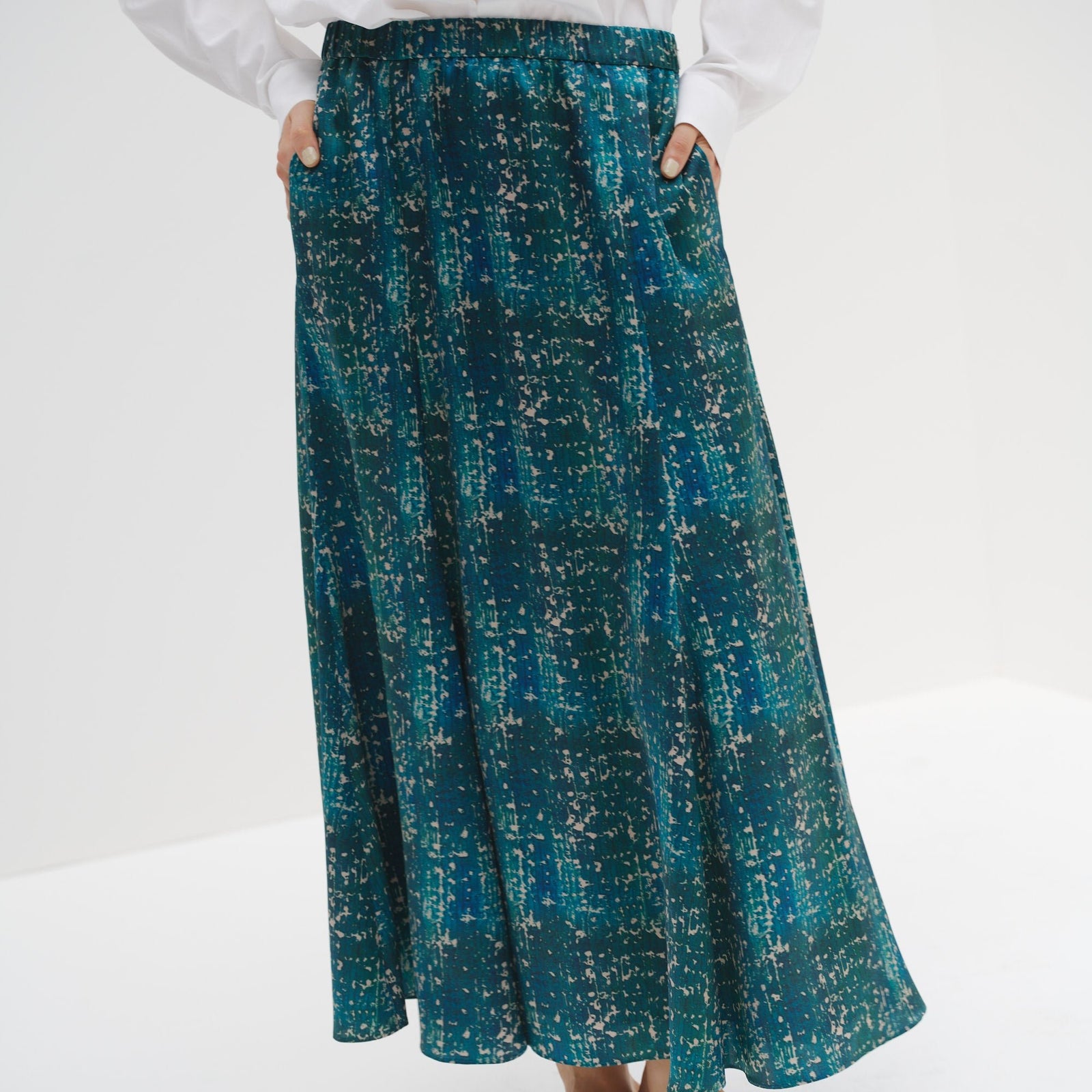 25AW HERALBONY Kaoru Iga「こもれび」サテンスカート サテンスカート「こもれび」 – HERALBONY