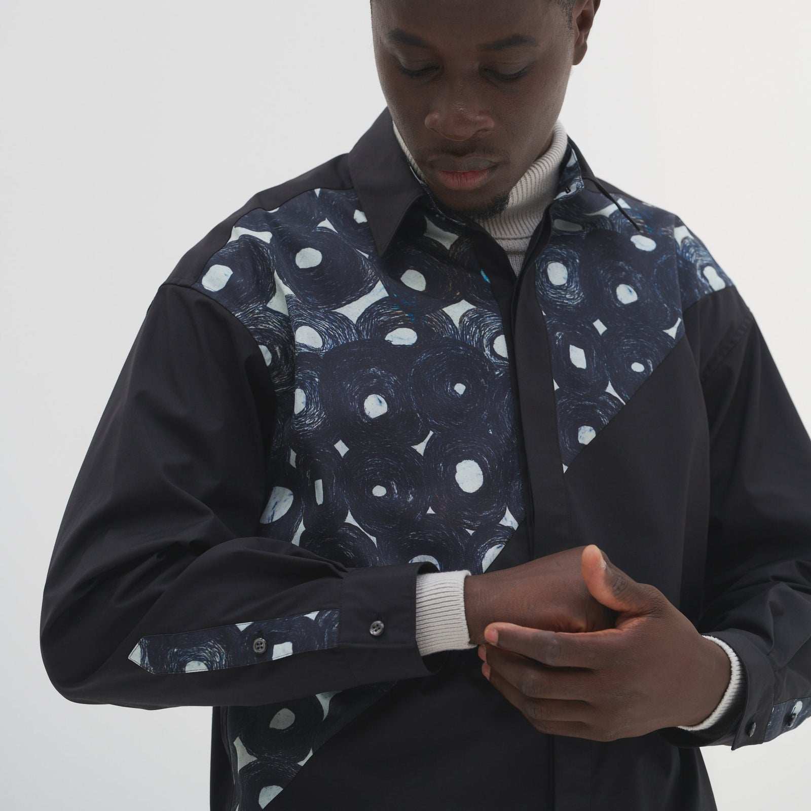 デザインシャツ（ショルダー切替）ブラックA「（無題）（丸