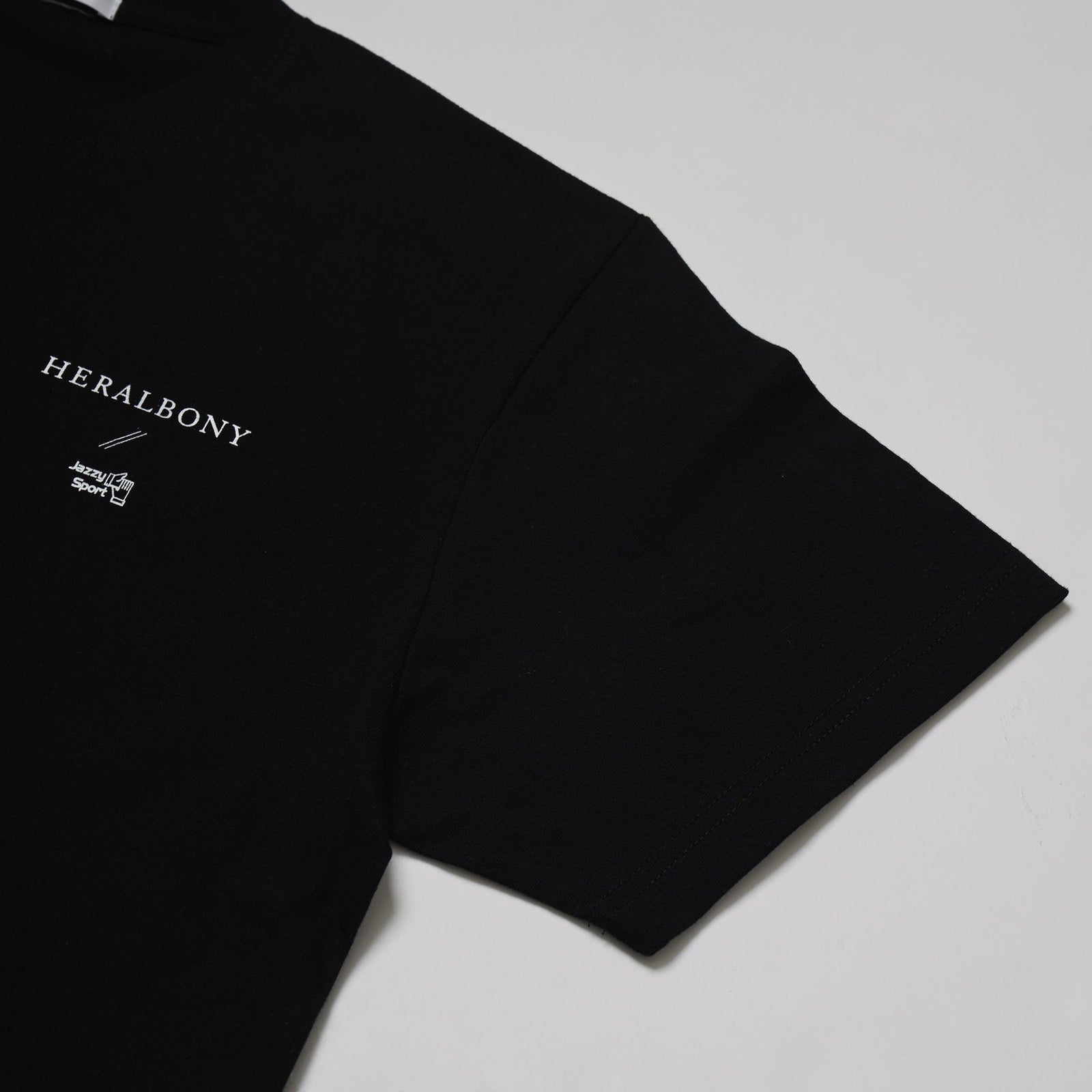APPI JAZZY SPORT｜HERALBONY】 限定Tシャツ「marina-moji003」