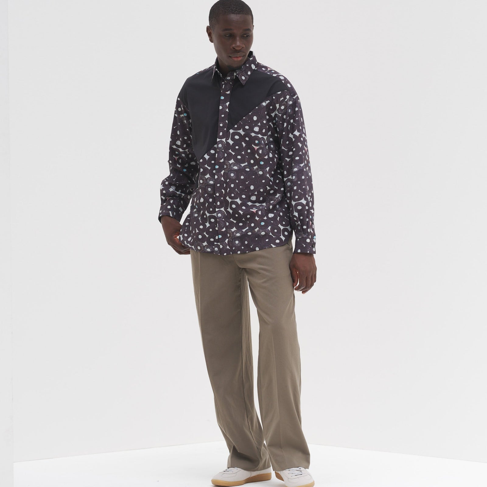 デザインシャツ（ショルダー切替）ブラックB「（無題）（丸