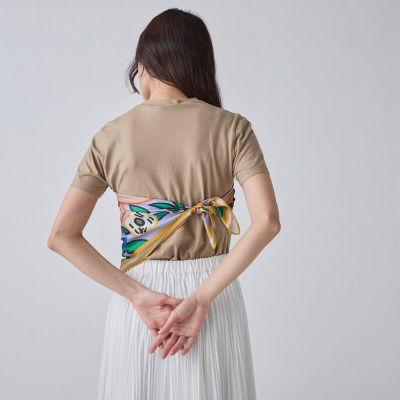 ポリエステルスカーフ「Exotische dame met bloemen」 – HERALBONY