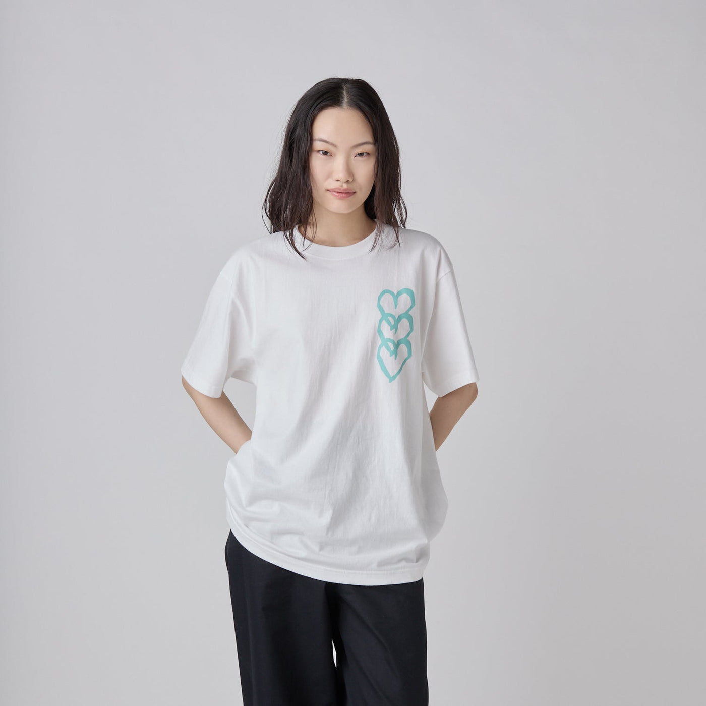 HEART】Logo T-Shirt Vertical Triple Heart White – HERALBONY