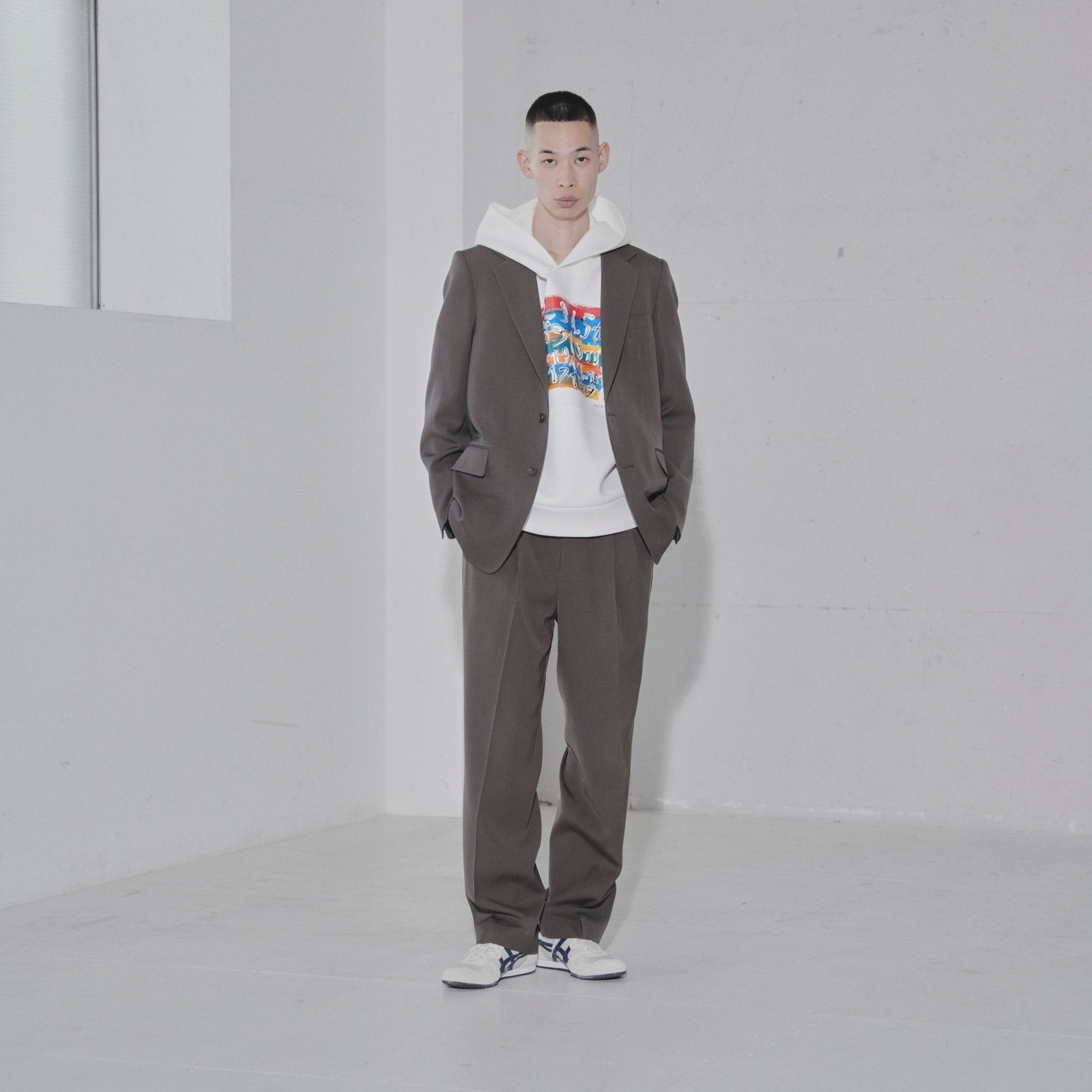 フーディ「タイトル不明」 – HERALBONY