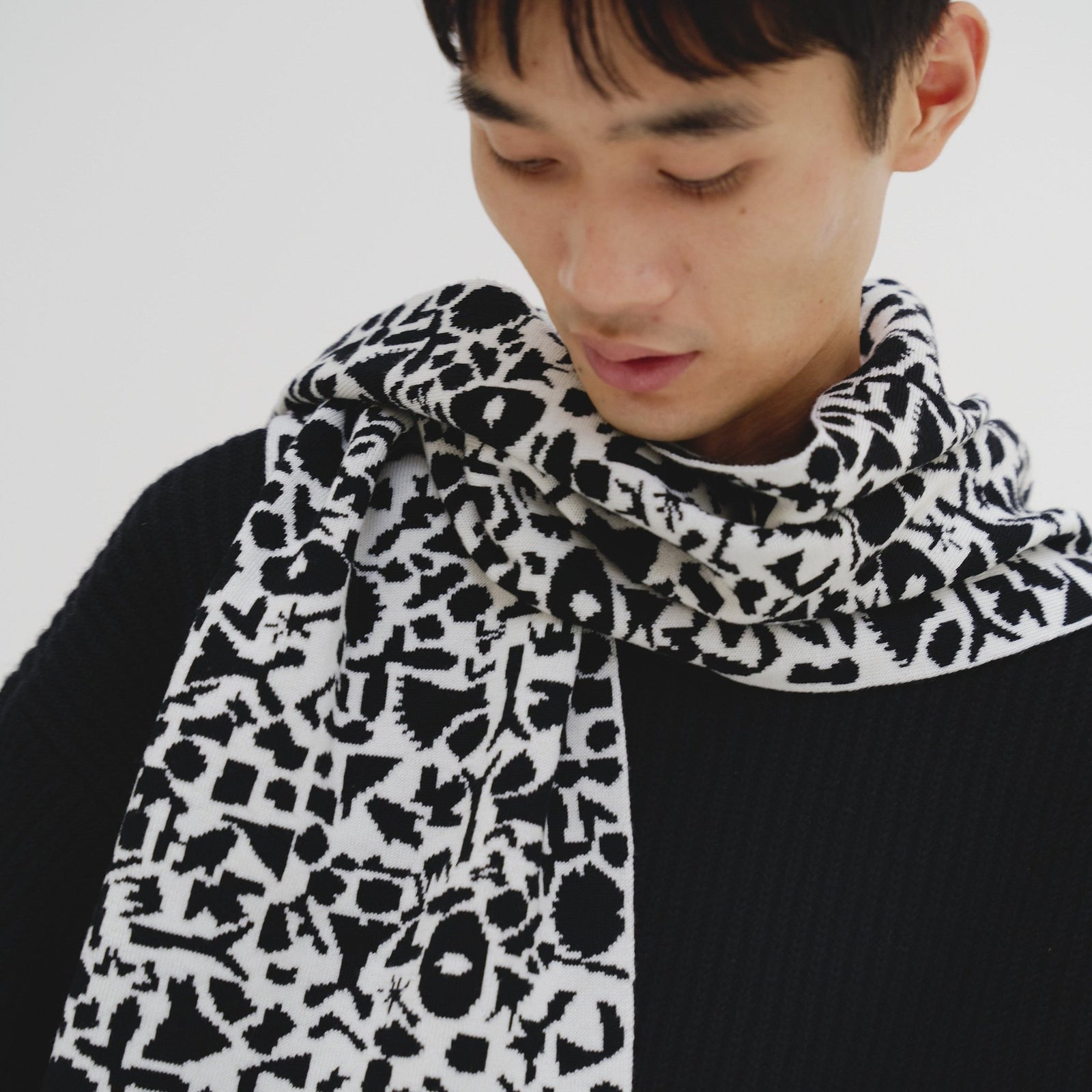 ジャカードマフラー「かえでのチョキチョキ」 – HERALBONY