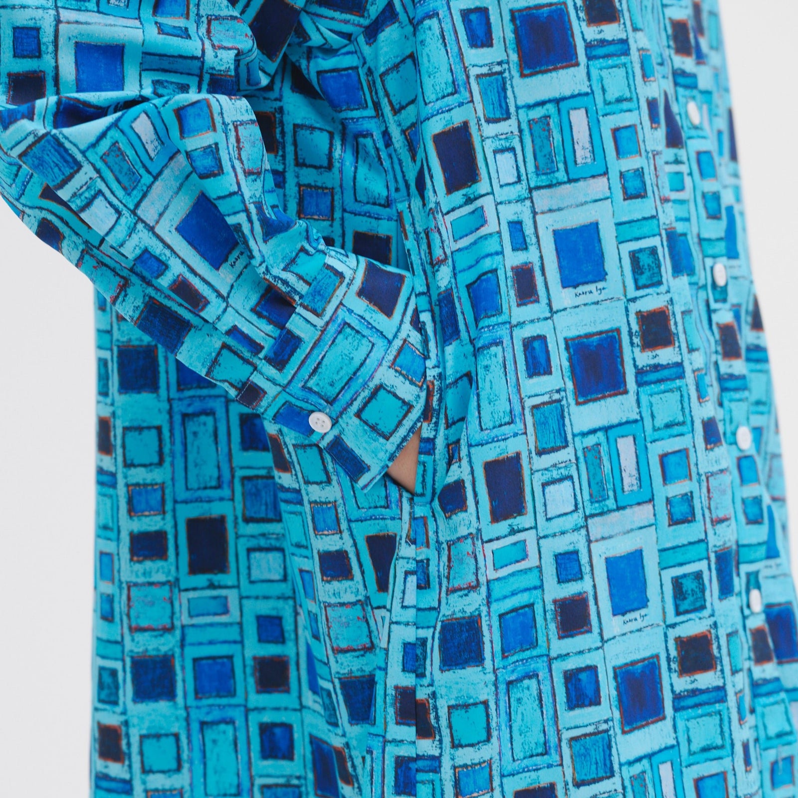 予約商品｜12月中旬お届け】シャツワンピース「青い窓」 – HERALBONY