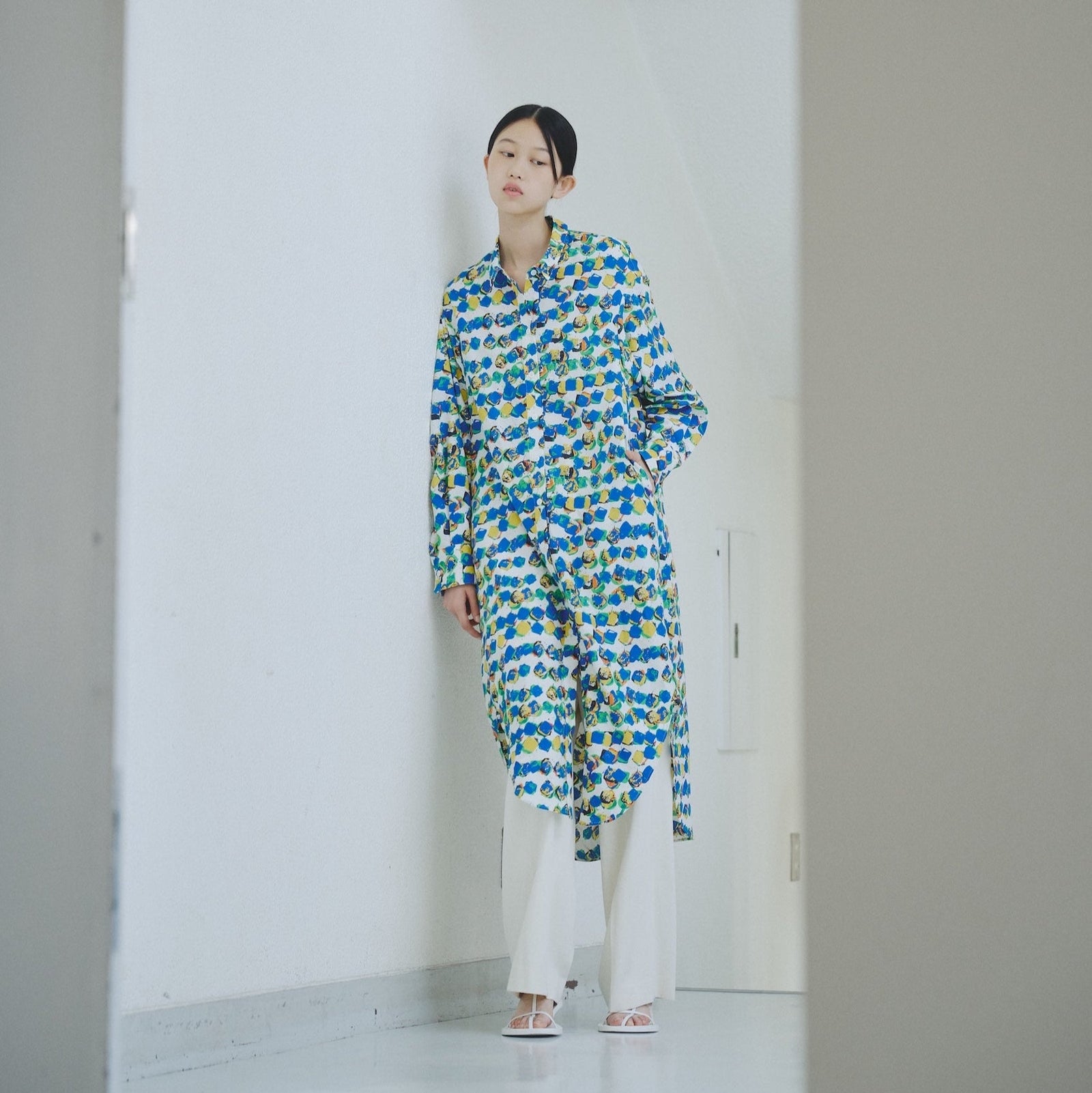 シャツワンピース「タイトル不明」 – HERALBONY