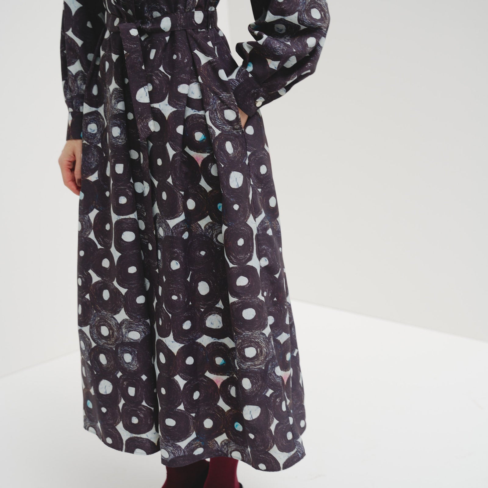 HERALBONY ヘラルボニー クルーネックワンピース「（無題）（丸）」 クルーネックワンピース「（無題）（丸）」 – HERALBONY