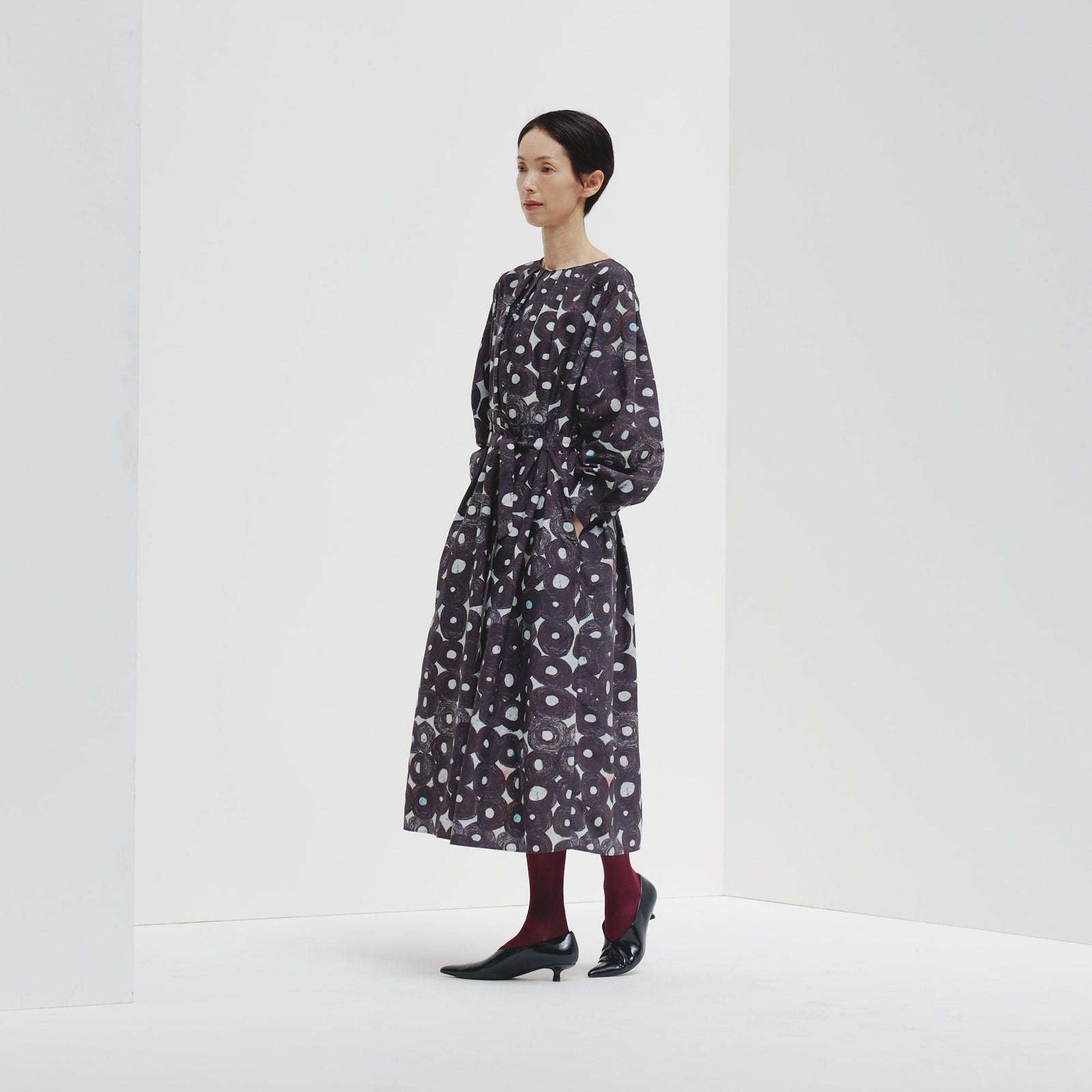 HERALBONY ヘラルボニー クルーネックワンピース「（無題）（丸）」 クルーネックワンピース「（無題）（丸）」 – HERALBONY