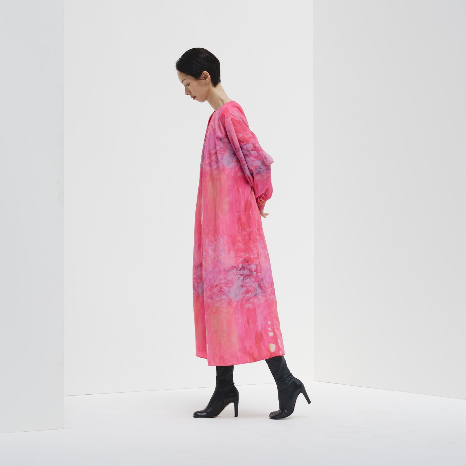 クルーネックワンピース「忘れ物」 – HERALBONY