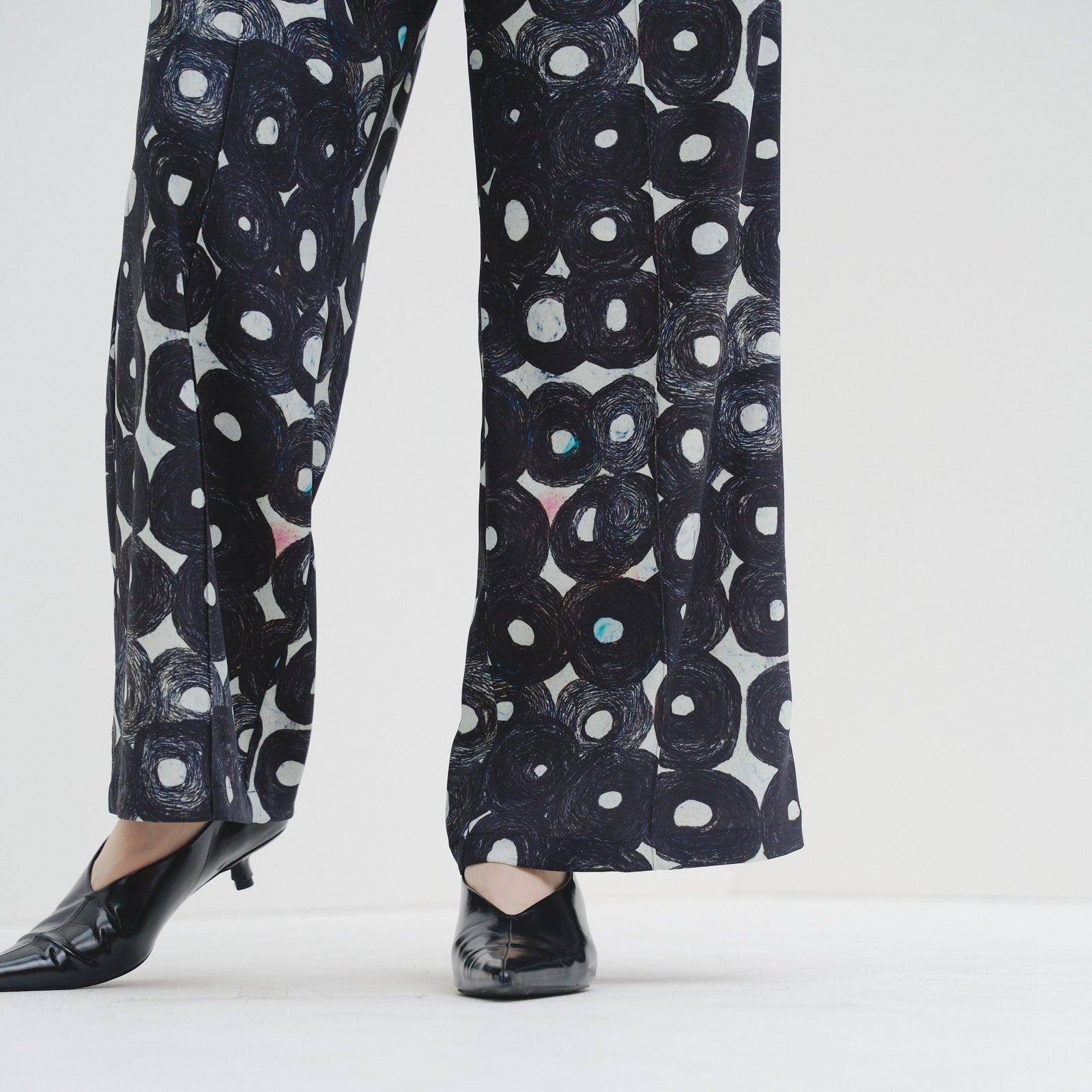 サテンパンツ「（無題）（丸）」 – HERALBONY