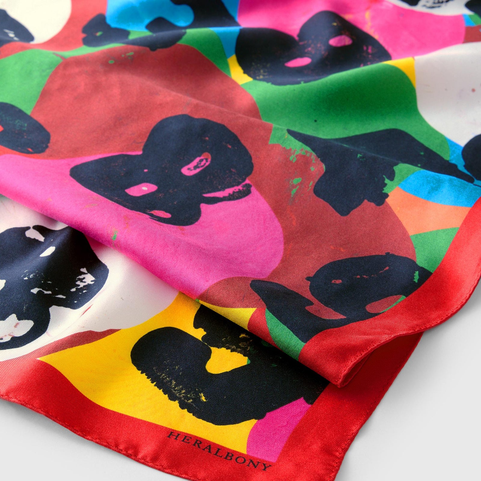 シルクスカーフ「タイトル不明」 – HERALBONY