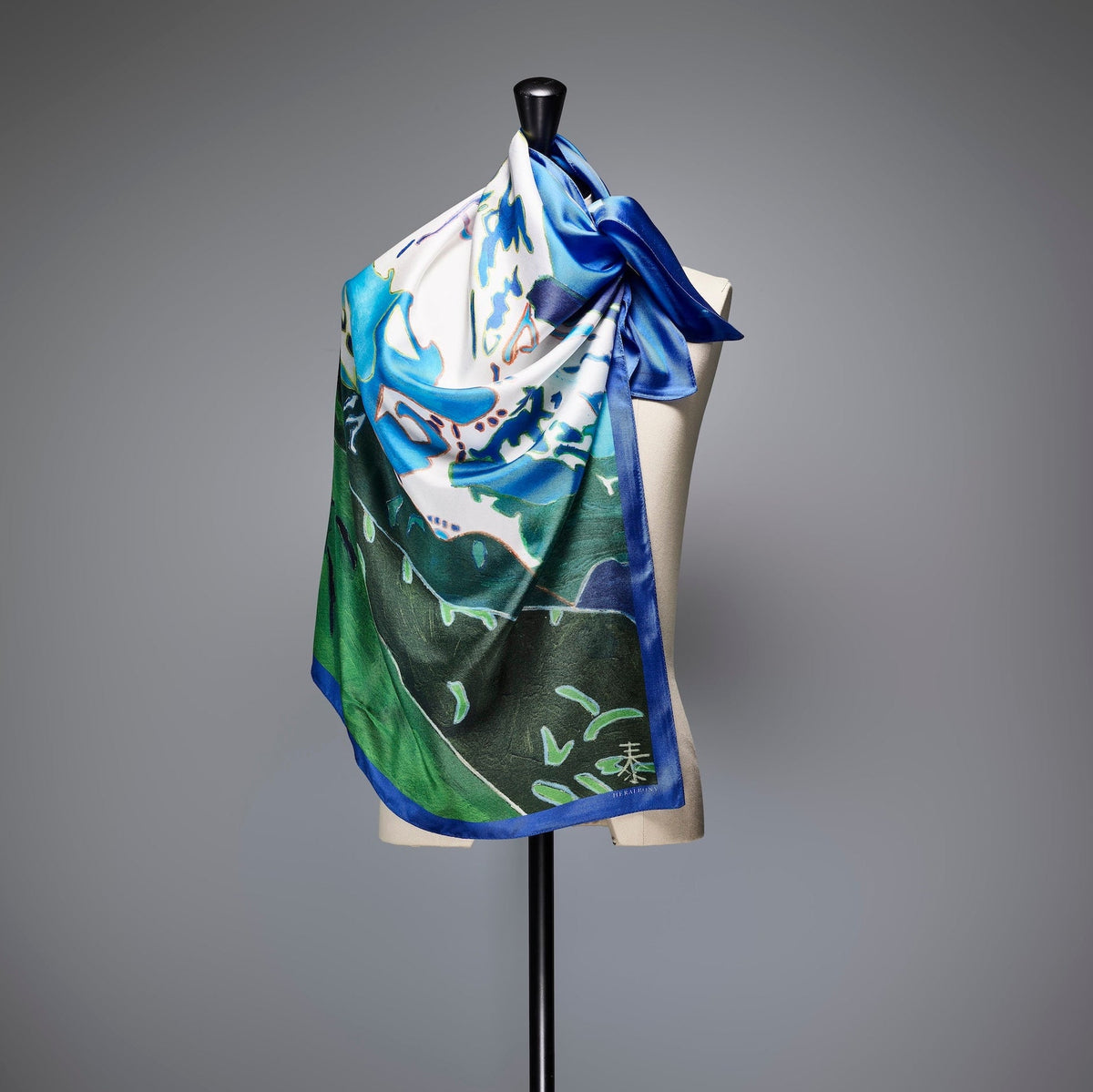 秋をまとう、新作シルクスカーフ｜October Edition – HERALBONY