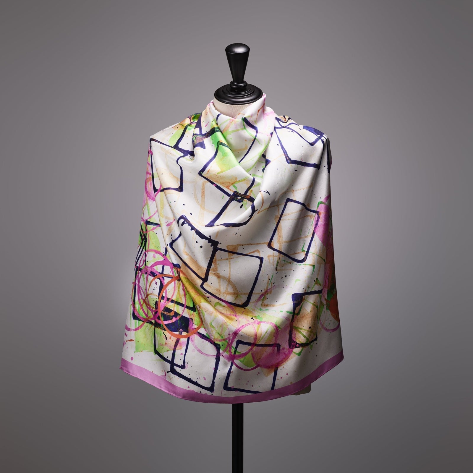 シルクスカーフ「タイトル不明」 – HERALBONY