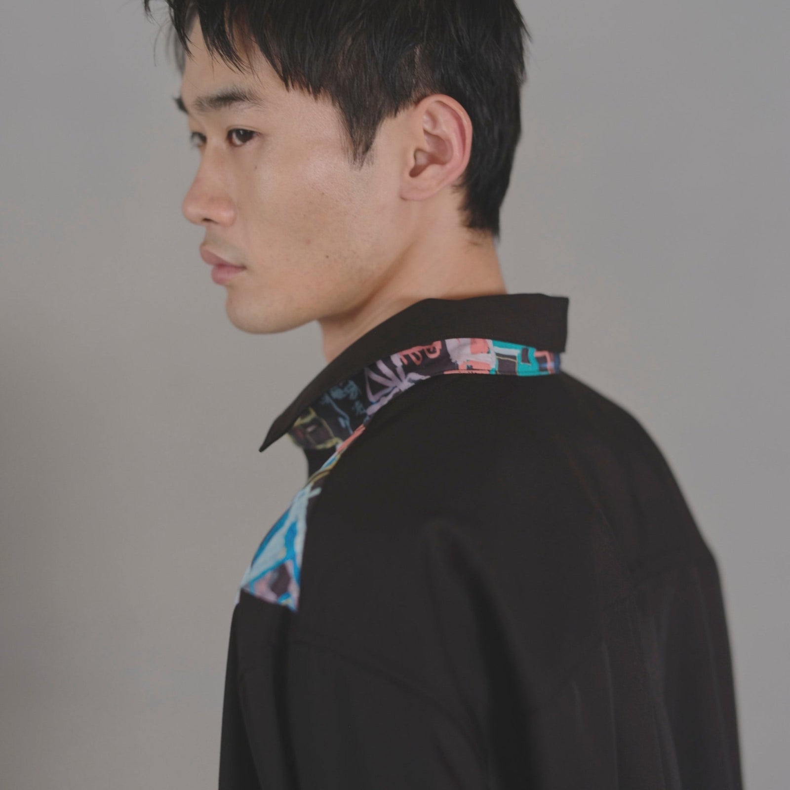 デザインシャツ（ショルダー切替）「迷路」 – HERALBONY