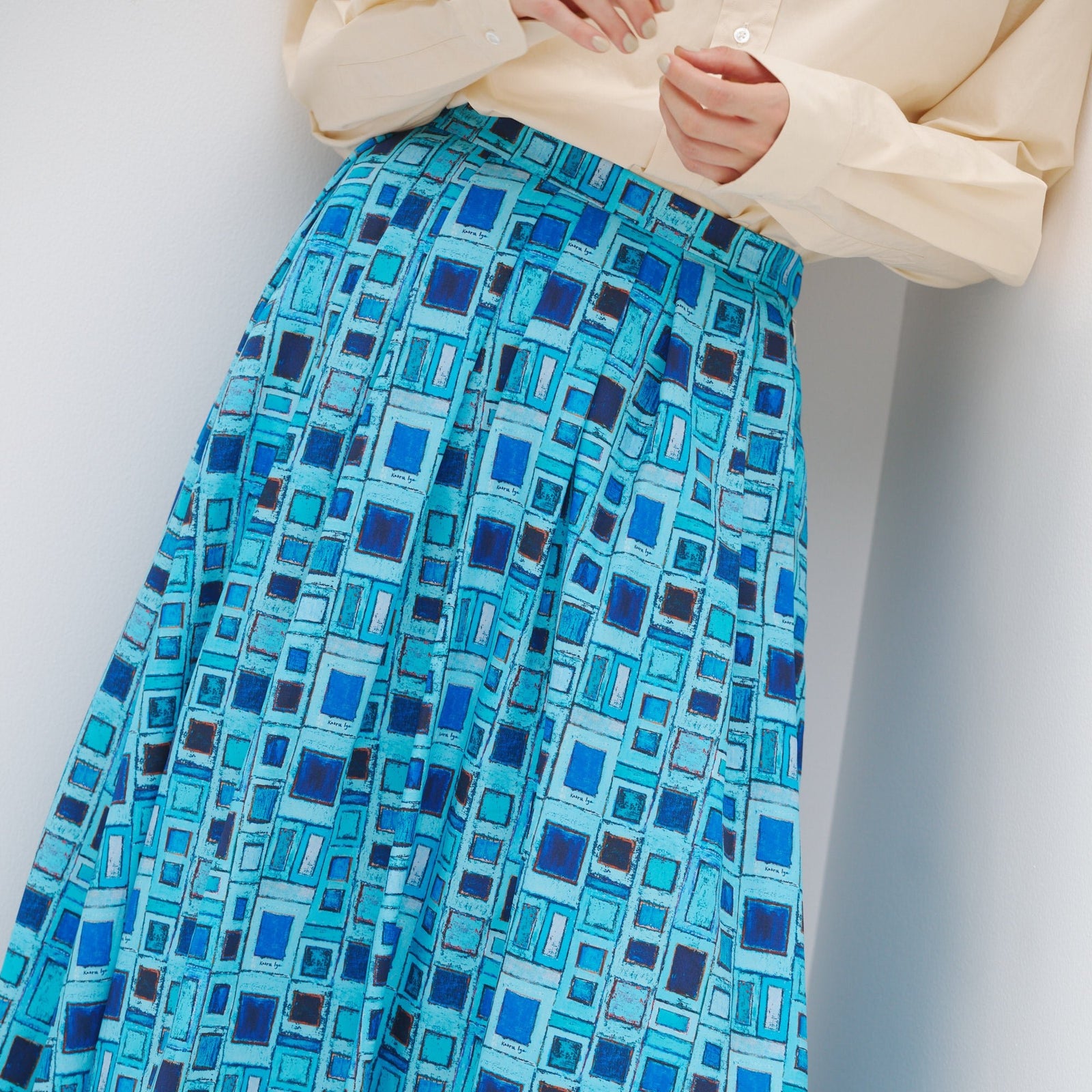 フレアスカート「青い窓」 – HERALBONY