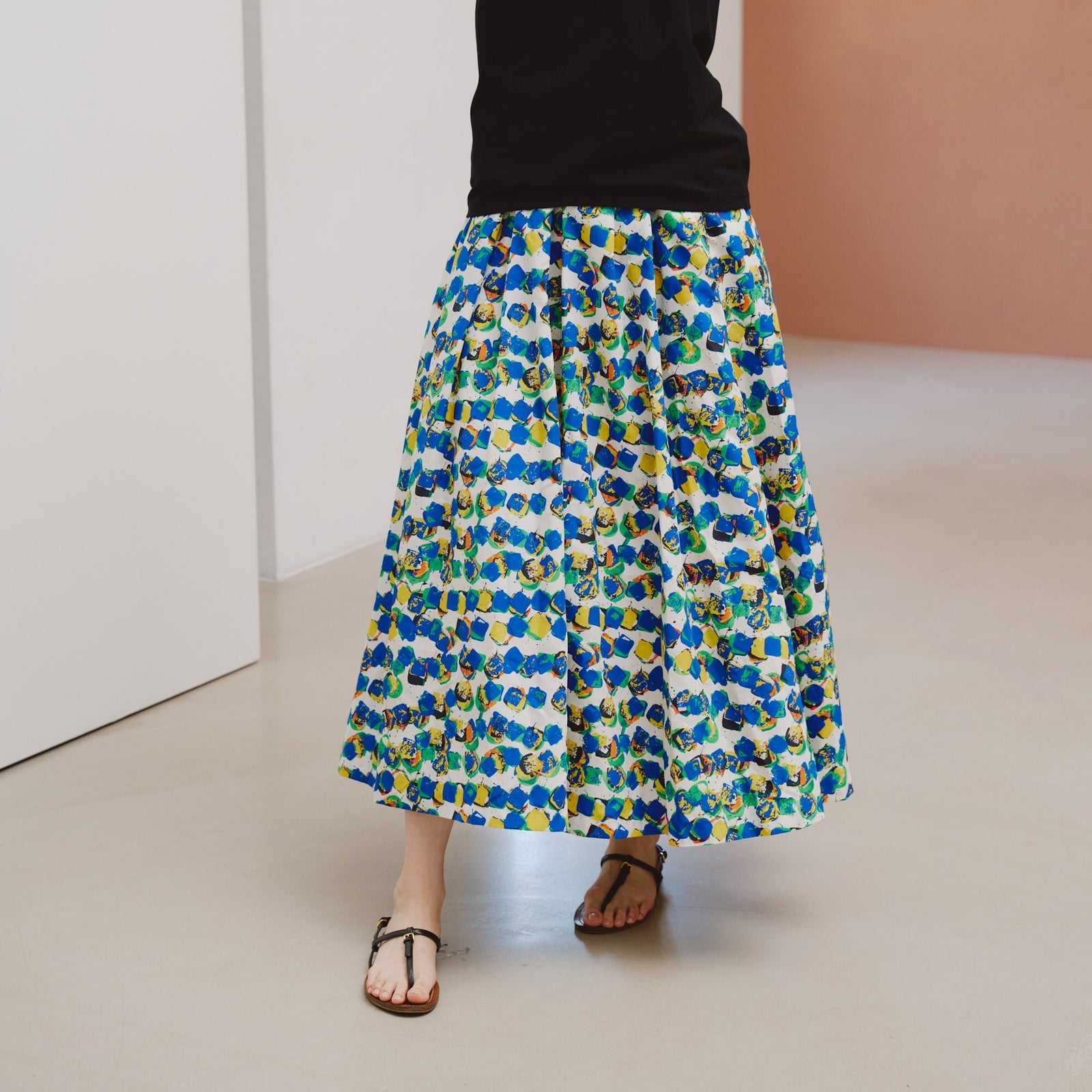 フレアスカート「タイトル不明」 – HERALBONY